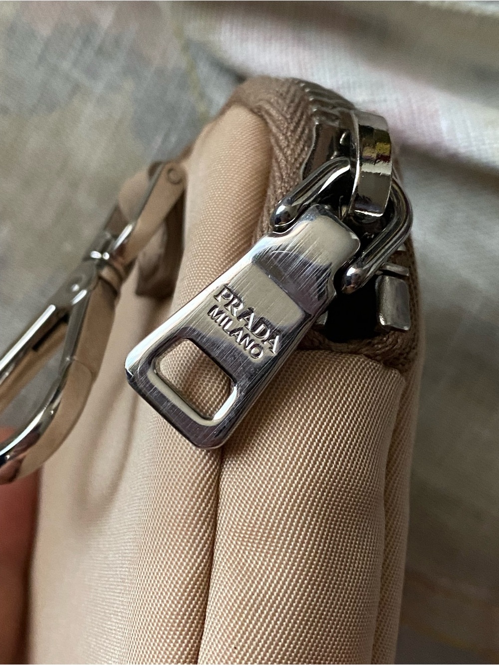 Authentic Prada Milano Beige Re-Nylon detachable zipper pouch - Picture 4 of 8